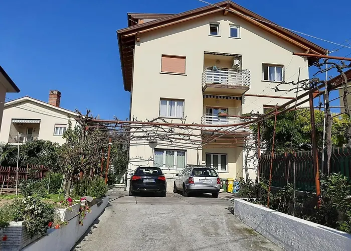 Fusnar Alojamento de Acomodação e Pequeno-almoço Aquilinia